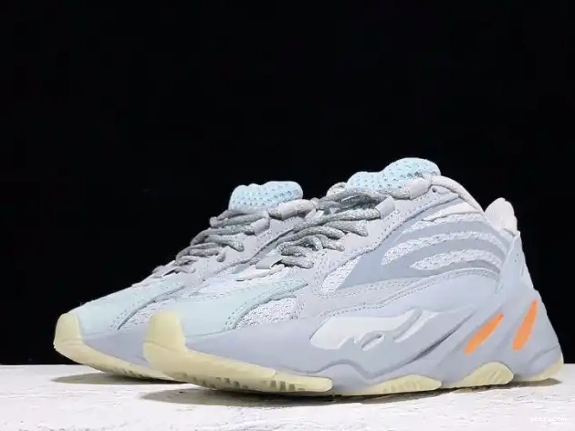V2 Boost 'Inertia' Adidas Yeezy FW2549 700 0428